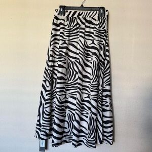 NWT S-DEER Zebra Print Women's Skirt .. Size Medium